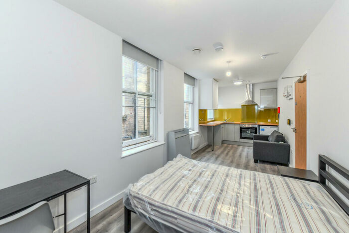 Studio To Rent In Long Row, Nottingham, NG1