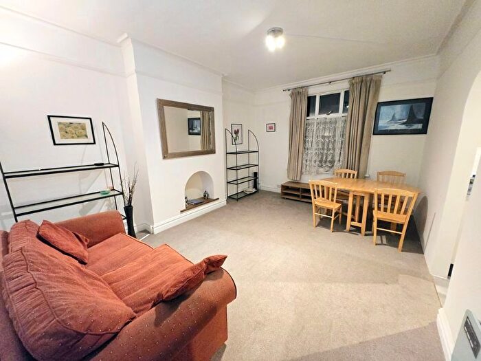 1 Bedroom Flat To Rent In Roxborough Park, Harrow-On-The-Hill, Harrow, HA1