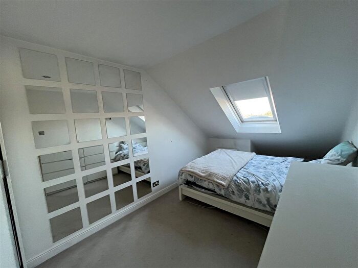 4 Bedroom Town House To Rent In Waterford Place, Heald Green, Cheadle, SK8