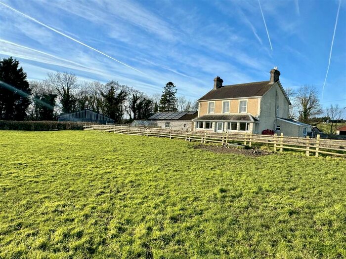 4 Bedroom Detached House For Sale In Manordeilo, Llandeilo, SA19