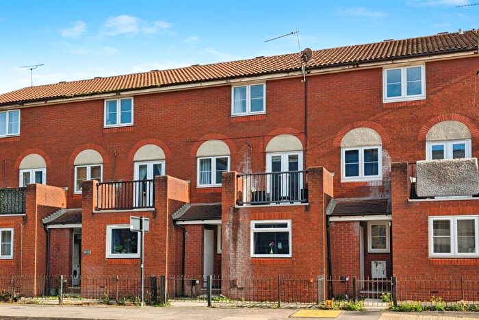 2 Bedroom Flat To Rent In Terminus Terrace, SO14