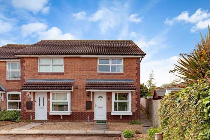 2 Bedroom End Of Terrace House To Rent In Delapre Drive, Banbury, Oxon, OX16