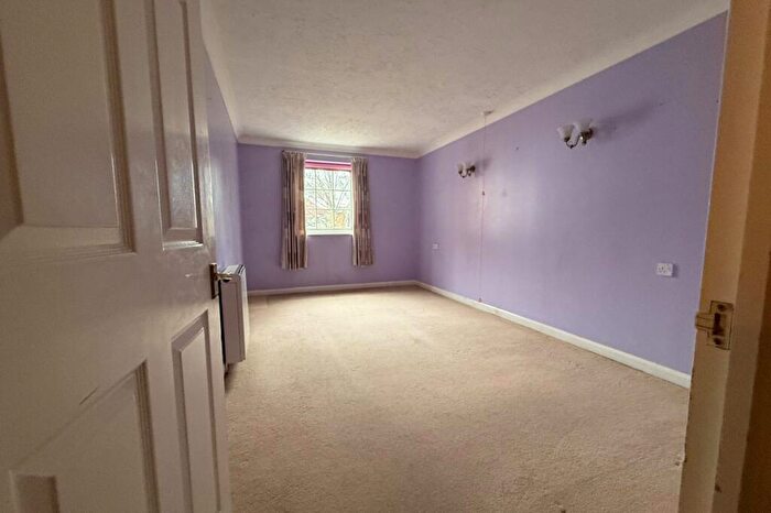 2 Bedroom Retirement Property For Sale In Flat Deans Mill Court, The Causeway, Canterbury, Kent, CT1