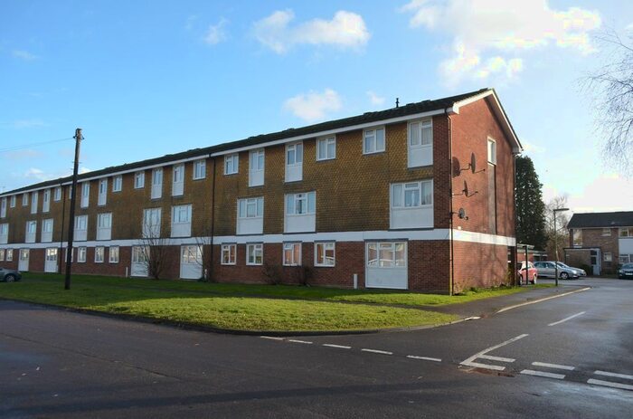 2 Bedroom Maisonette For Sale In Beechtree Avenue, Englefield Green, Egham, TW20