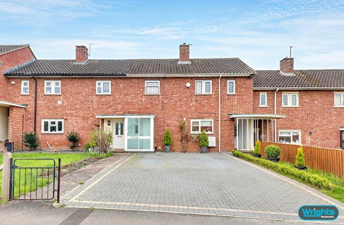 3 Bedroom Terraced House For Sale In Talbot Road, Trowbridge, BA14