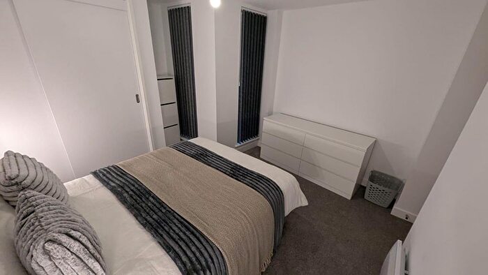 1 Bedroom Flat To Rent In Grapnel Apartments D, Furness Quay, M50