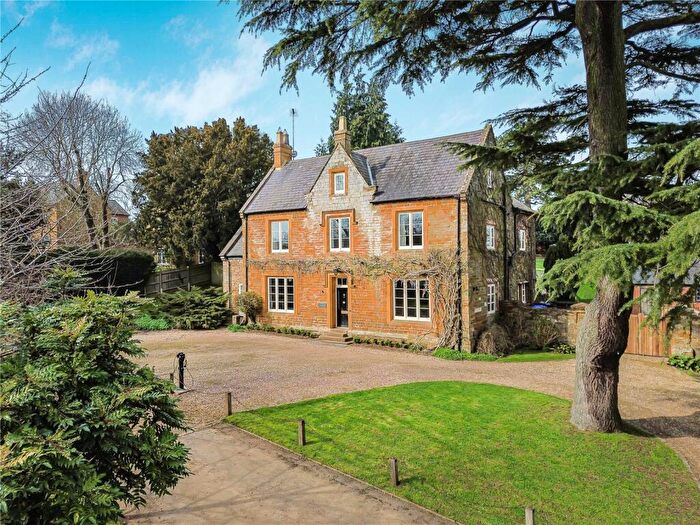 6 Bedroom Detached House For Sale In The Green, Creaton, Northampton, Northamptonshire, NN6