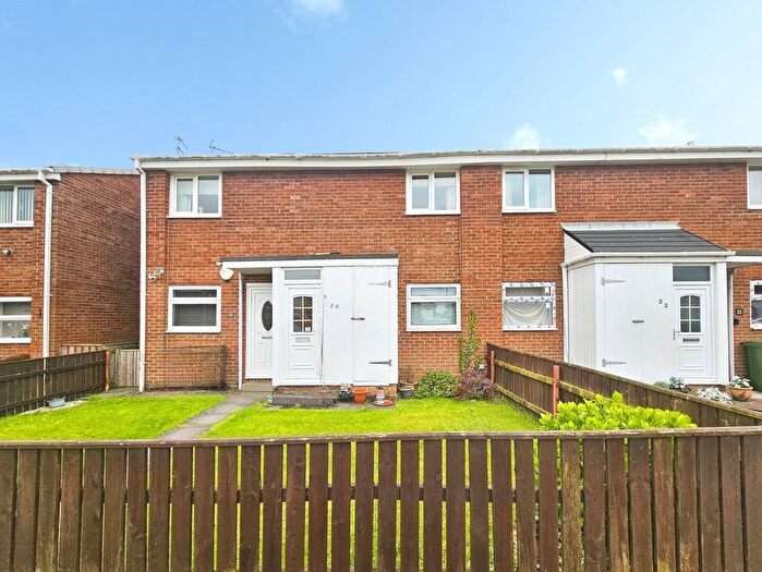 2 Bedroom Flat For Sale In Arundel Close, Bedlington, NE22