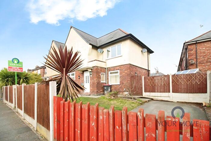 3 Bedroom Semi-Detached House To Rent In Birch Road, Worsley, Manchester, M28