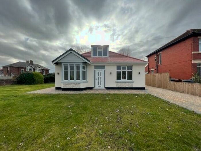 3 Bedroom Bungalow To Rent In Church Road, Lytham St.Annes, FY8