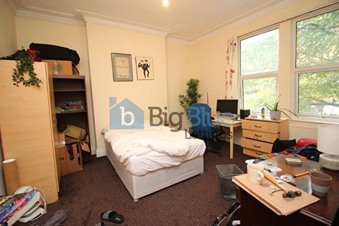 7 Bedroom House To Rent In Victoria Road, Leeds, LS6