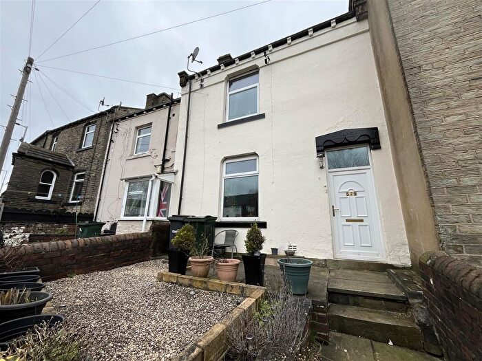 2 Bedroom Terraced House For Sale In Huddersfield Road, Wyke, Bradford, BD12