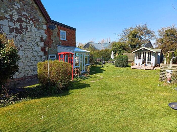 3 Bedroom Cottage For Sale In Branstone, Sandown, PO36