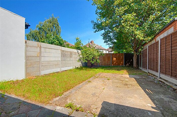 3 Bedroom Semi-Detached House To Rent In Goldsdown Road, Enfield, Greater London, EN3