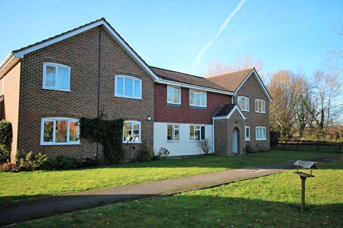 1 Bedroom Flat To Rent In Swan Way, Church Crookham, Fleet, Hampshire, GU51