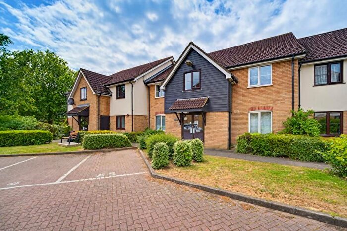 1 Bedroom Flat For Sale In Vicars Bridge Close, HA0