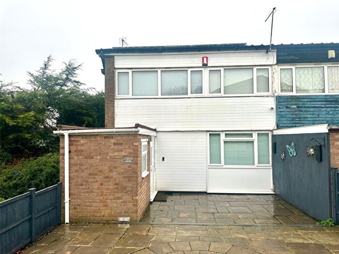 3 Bedroom End Terrace House For Sale In Larkhill Walk, Birmingham, West Midlands, B14