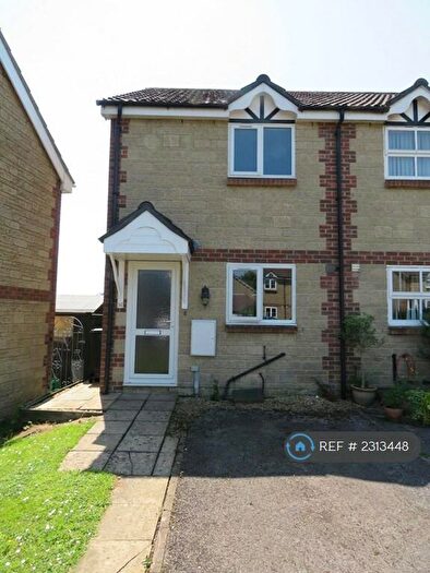 2 Bedroom Semi-Detached House To Rent In Saunters Close, Wincanton, BA9