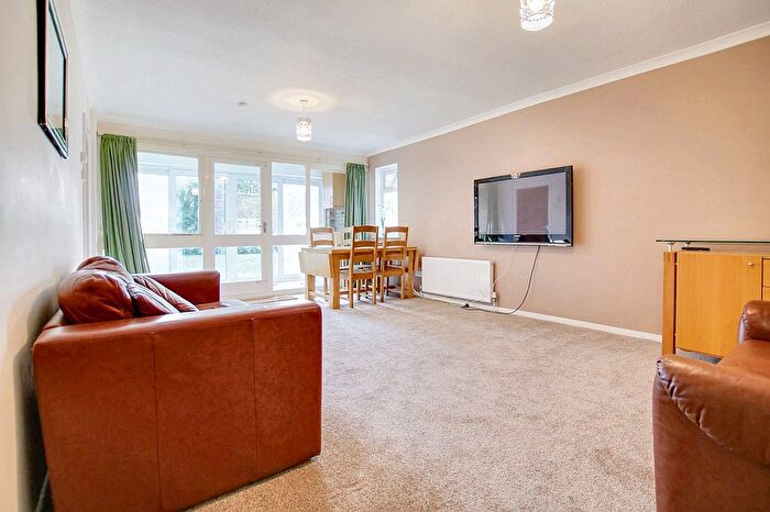 2 Bedroom Flat To Rent In London Road, Victoria Gardens, LE2