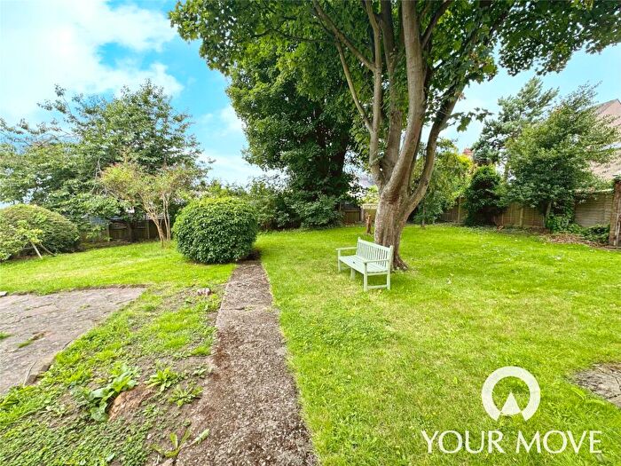 3 Bedroom Flat To Rent In Homesdale Road, Bromley, BR1