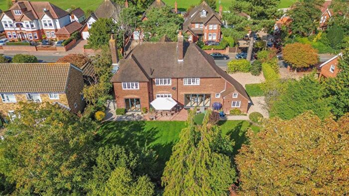 4 Bedroom Detached House For Sale In Highfield Road, Hertford, SG13