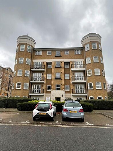 2 Bedroom Flat For Sale In Trinity Church Road, Barnes, London, SW13