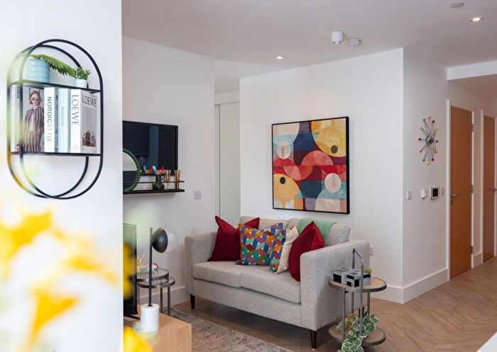 1 Bedroom Flat To Rent In Upper East, Bow, E3