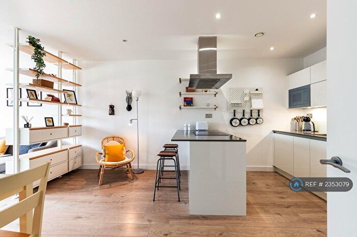 1 Bedroom Flat To Rent In St. Pauls Way, London, E3