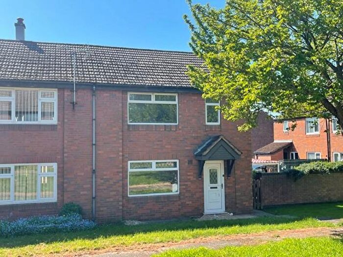 2 Bedroom Town House For Sale In Bramble Close, Shirebrook, NG20