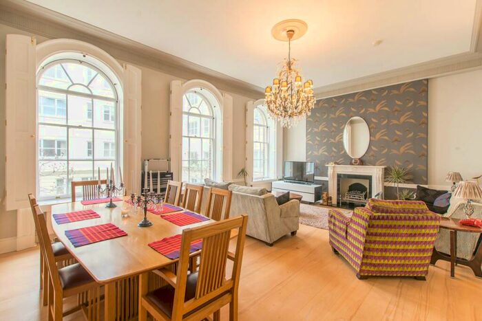 3 Bedroom Flat To Rent In Kennington Lane, Kennington, London, SE11