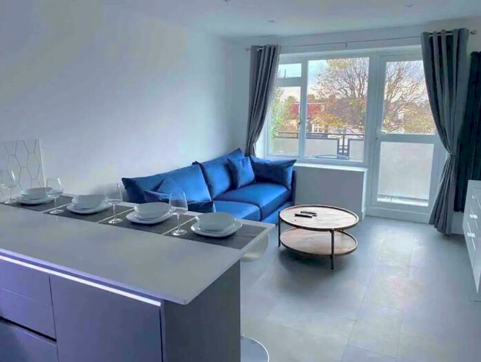 2 Bedroom Apartment To Rent In New Church Road, Hove, BN3