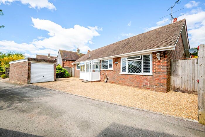 3 Bedroom Bungalow For Sale In Mutton Hall Hill, Heathfield, TN21