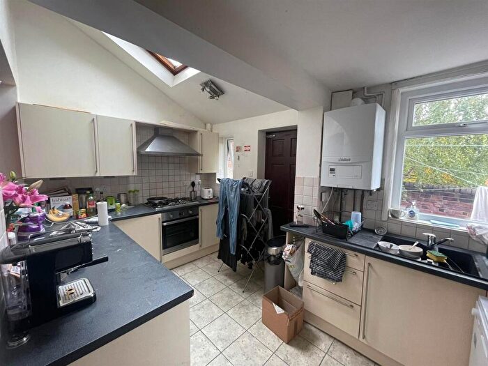 5 Bedroom Terraced House To Rent In **£pppw Excluding Bills** Park Road, Lenton, - Uon, NG7