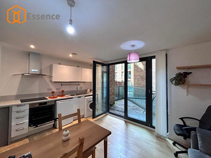 Apartment To Rent In Southside Apartment, St Johns Walk, B5