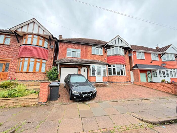 5 Bedroom Detached House For Sale In Woodnewton Drive, Evington, Leicester, LE5