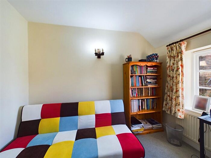 2 Bedroom End Of Terrace House To Rent In Bell Lane, Thame, Oxfordshire, OX9