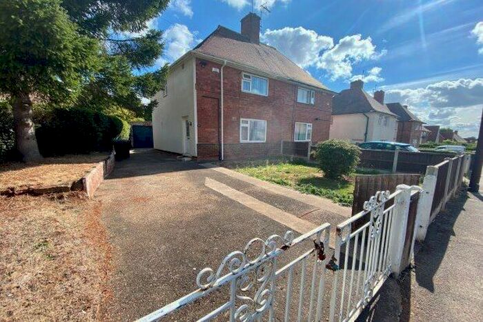 3 Bedroom Property To Rent In Amersham Rise, Nottingham, NG8