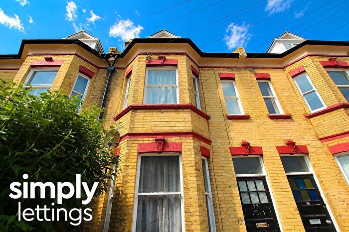 Studio To Rent In Warwick Road, Worthing, BN11