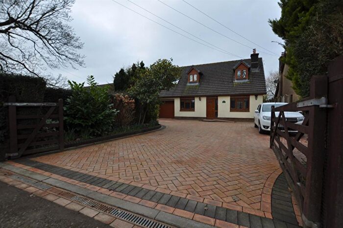 3 Bedroom Detached House For Sale In Johnstown, Carmarthen, SA33