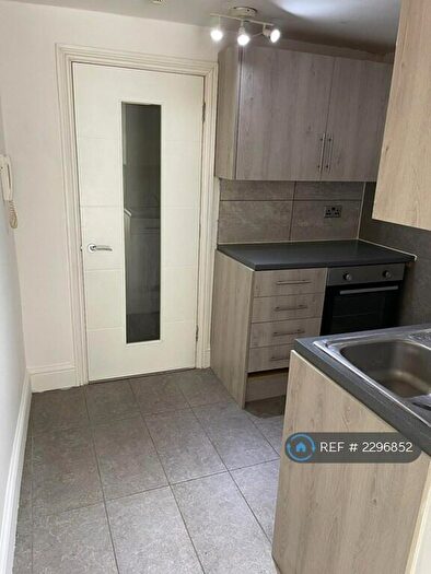 1 Bedroom Flat To Rent In Holywell House, London, E11