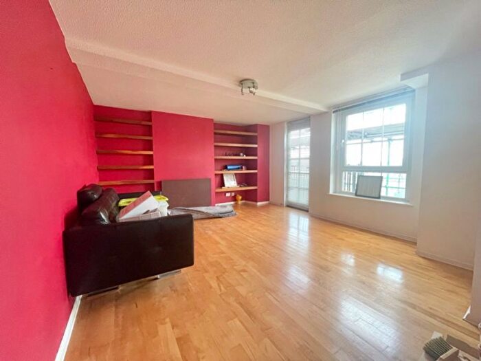 2 Bedroom Flat To Rent In Ainsley Street, London, E2