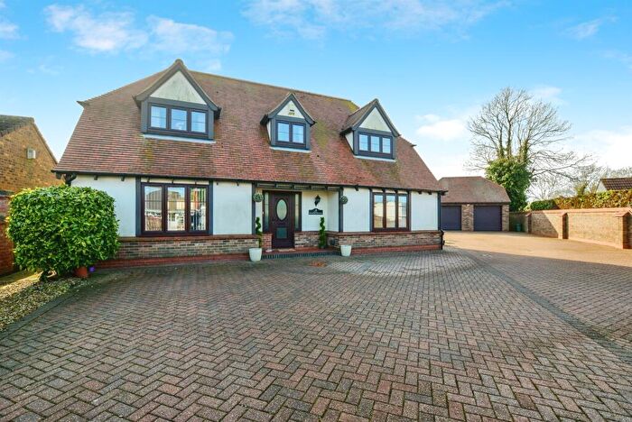 4 Bedroom Detached House For Sale In Sea Road, Chapel St. Leonards, Skegness, PE24