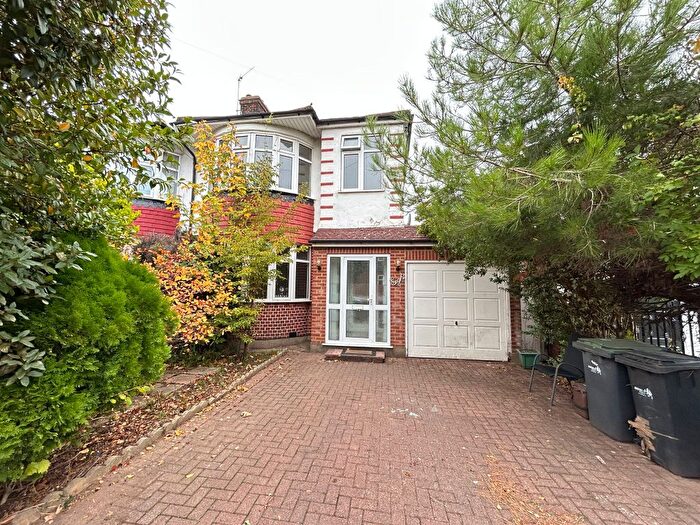 4 Bedroom Terraced House To Rent In South Lodge Drive, N14