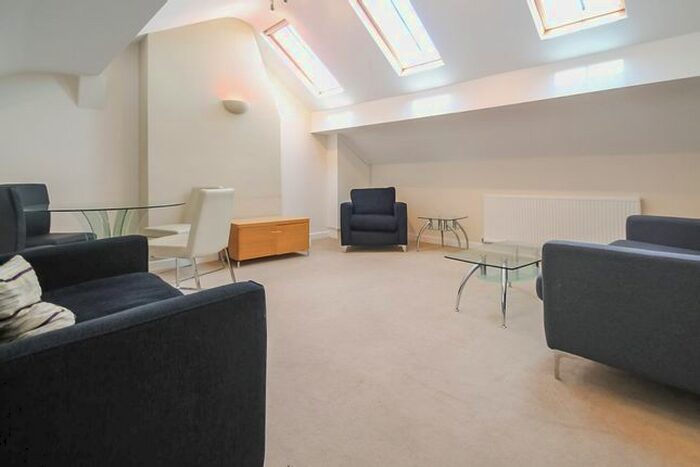 4 Bedroom Terraced House To Rent In Clarendon Road, Leeds, LS2