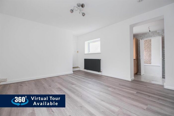 3 Bedroom Maisonette To Rent In The Green, West Drayton, UB7