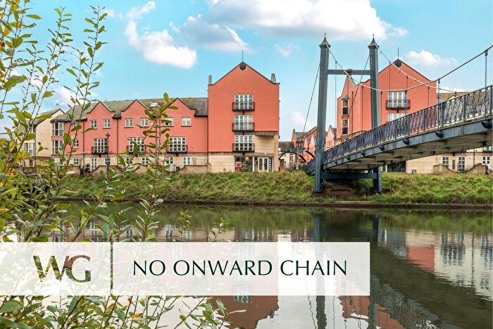 2 Bedroom Flat For Sale In Haven Bank, Exeter, EX2