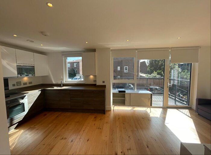 2 Bedroom Apartment To Rent In Flat, Harbourside Court, Gullivers Walk, London, SE8