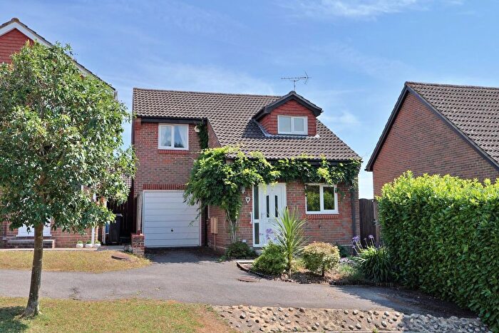 3 Bedroom Detached House For Sale In Sundew Road, Broadstone, BH18