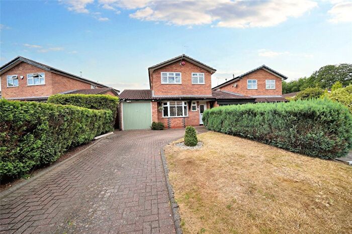 4 Bedroom Detached House For Sale In Rosebay Grove, Wombourne, Wolverhampton, South Staffordshire, WV5