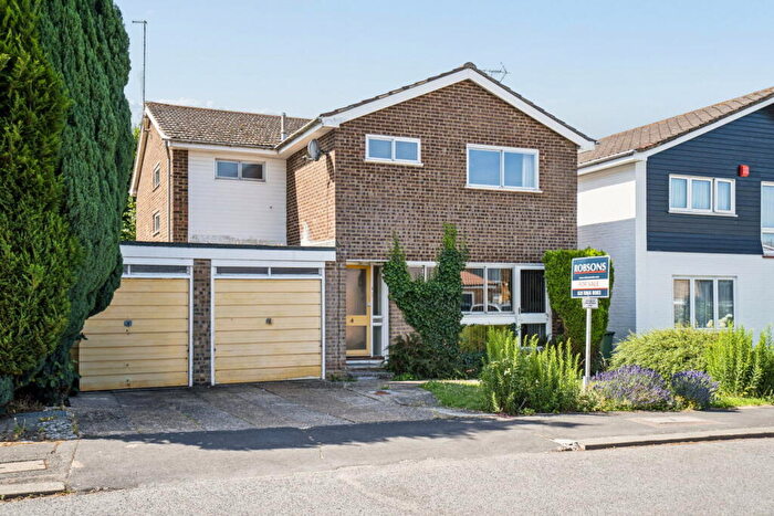 4 Bedroom Detached House For Sale In Staplefield Close, Pinner, HA5